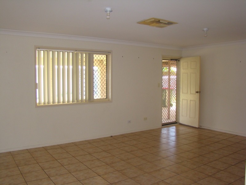 22 Eubar Place, Emerald QLD 4720