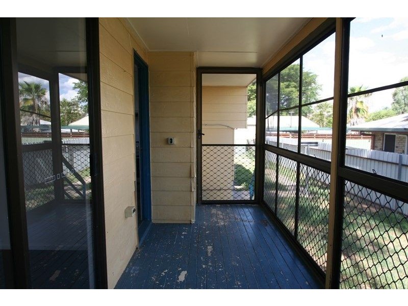 46 Loch Street, Emerald QLD 4720