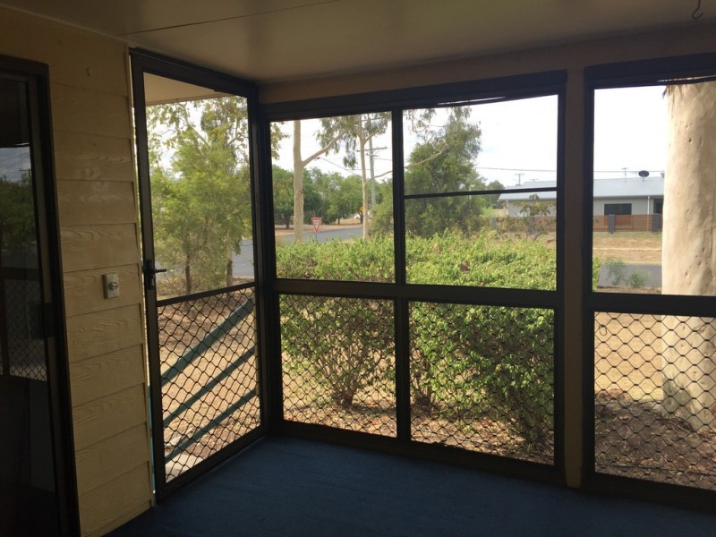 46 Loch Street, Emerald QLD 4720