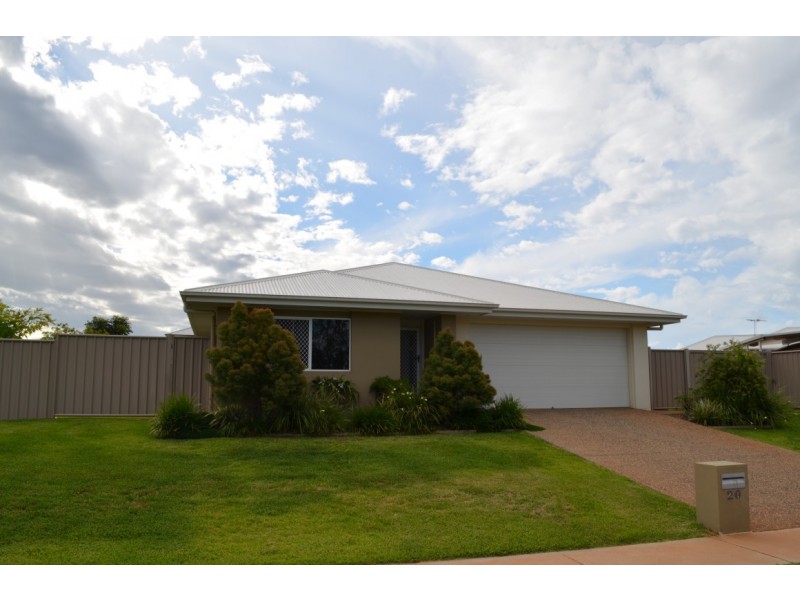 20 Canterbury Road, Emerald QLD 4720