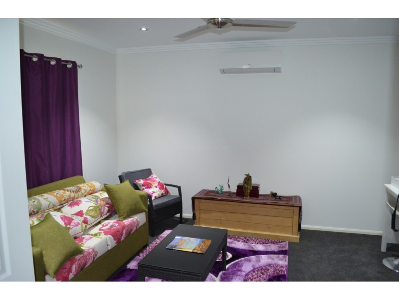 20 Canterbury Road, Emerald QLD 4720