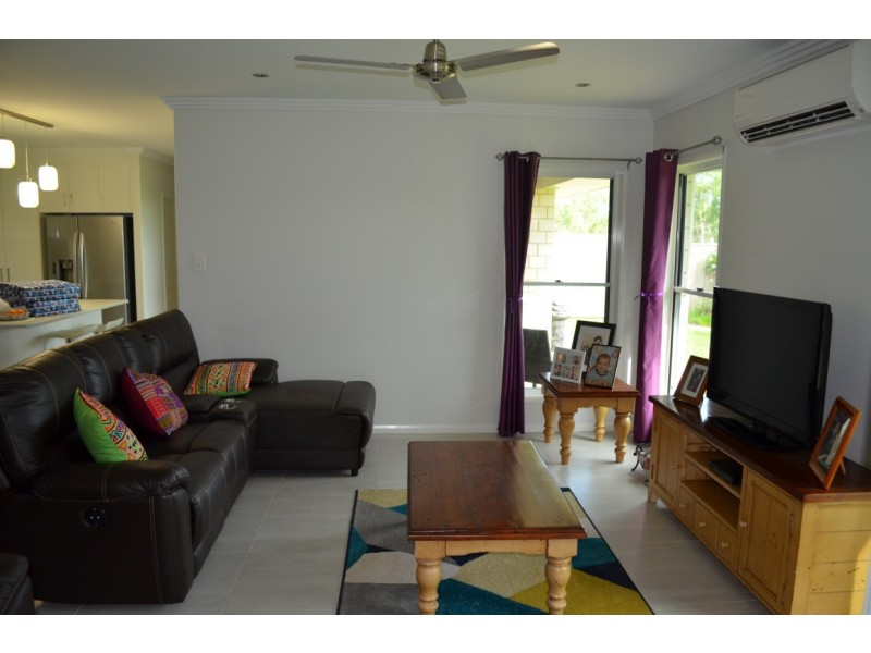 20 Canterbury Road, Emerald QLD 4720