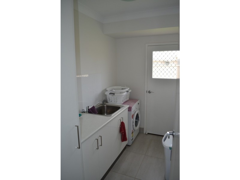 20 Canterbury Road, Emerald QLD 4720