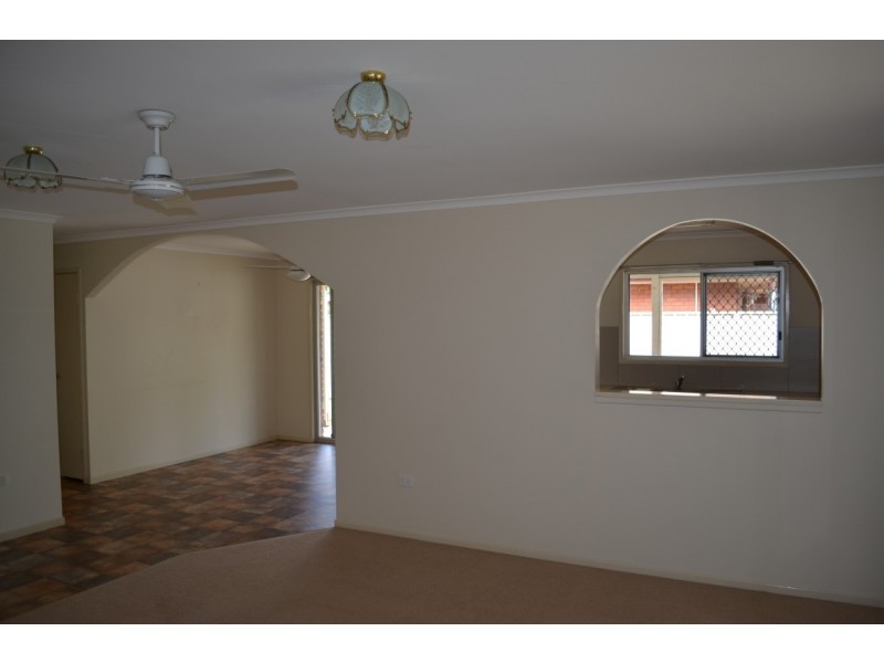 1 Wilby Place, Emerald QLD 4720