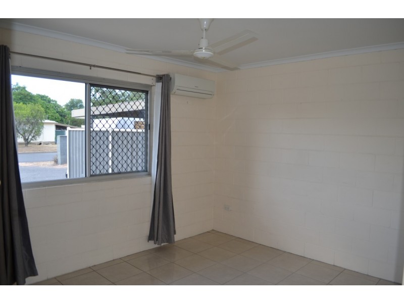 3/15 Baker Street, Emerald QLD 4720