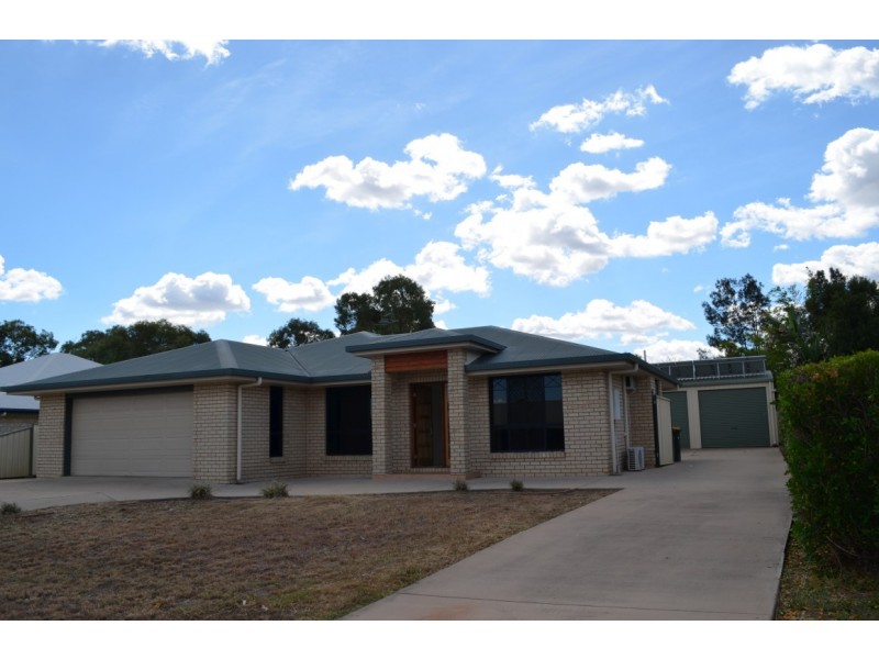24 Dodd Drive, Emerald QLD 4720