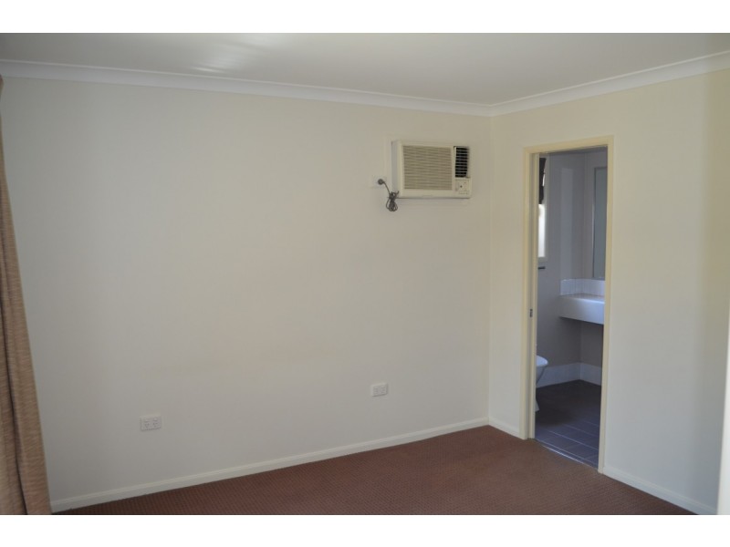 24 Dodd Drive, Emerald QLD 4720