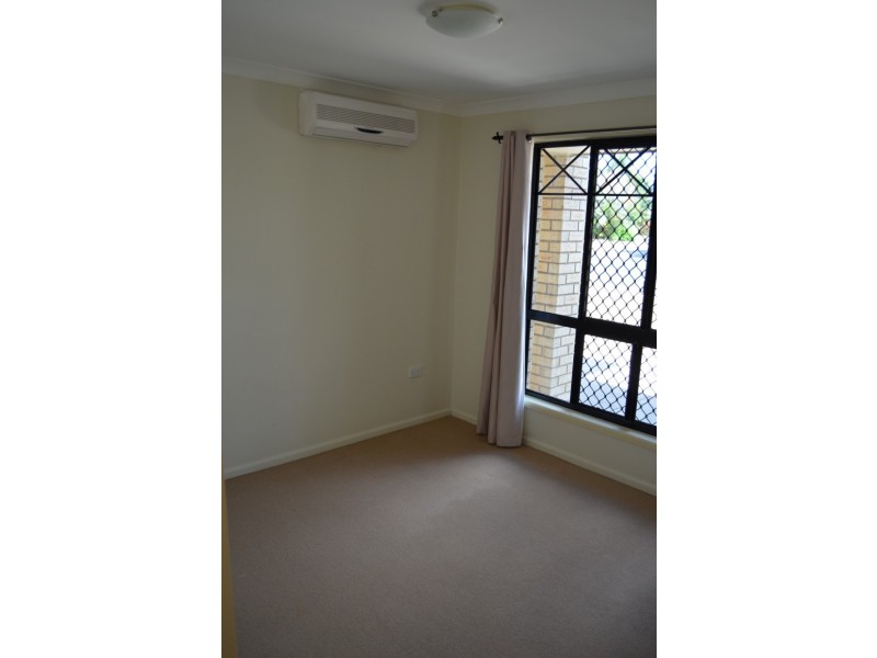 24 Dodd Drive, Emerald QLD 4720