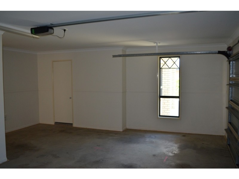 24 Dodd Drive, Emerald QLD 4720
