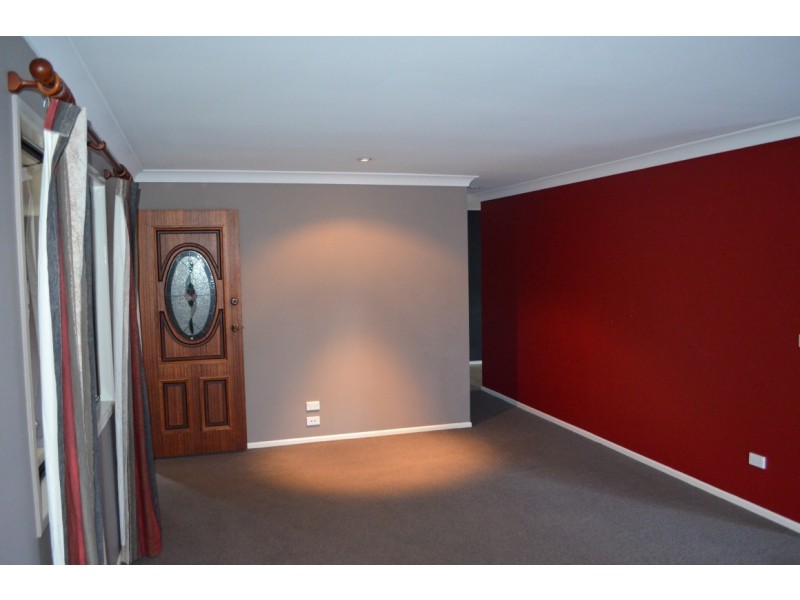 9 Suncross Place, Emerald QLD 4720