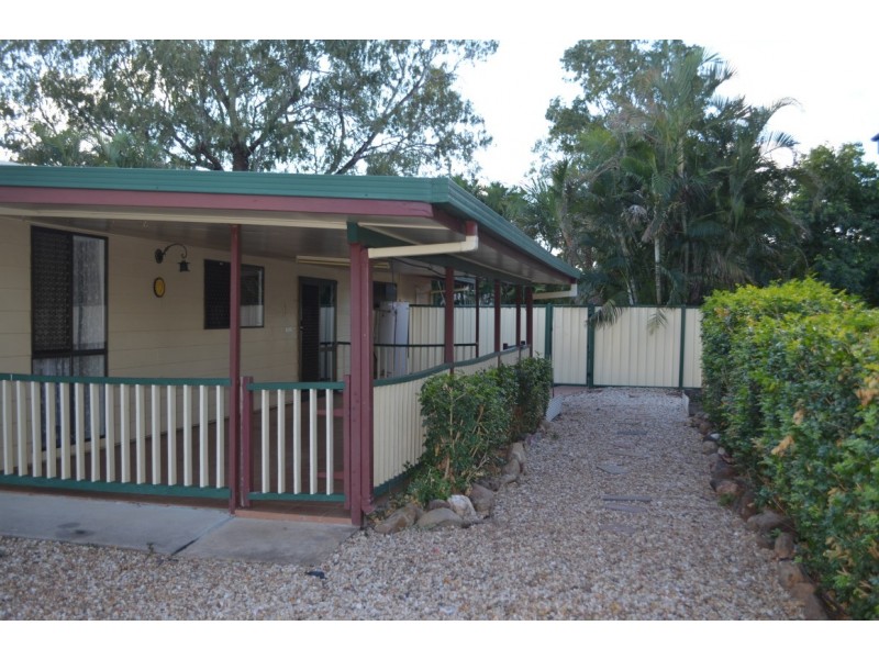 9 Suncross Place, Emerald QLD 4720