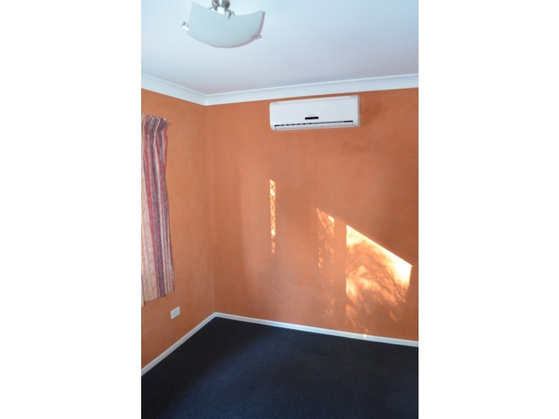 9 Suncross Place, Emerald QLD 4720