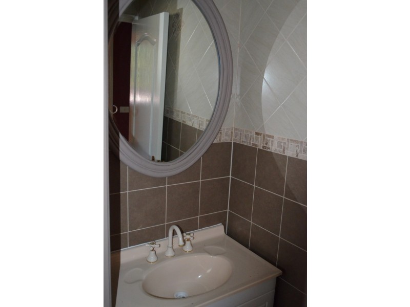 9 Suncross Place, Emerald QLD 4720