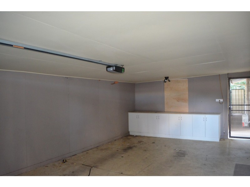 9 Suncross Place, Emerald QLD 4720