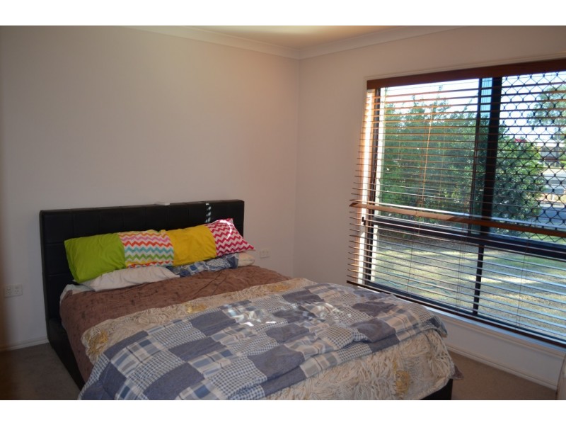 28 Park Avenue, Emerald QLD 4720