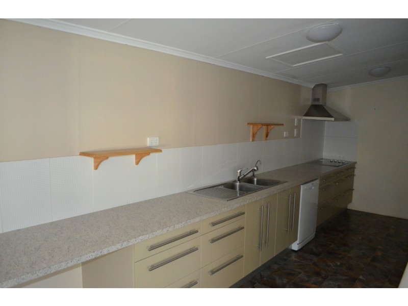 12 Little Street, Emerald QLD 4720