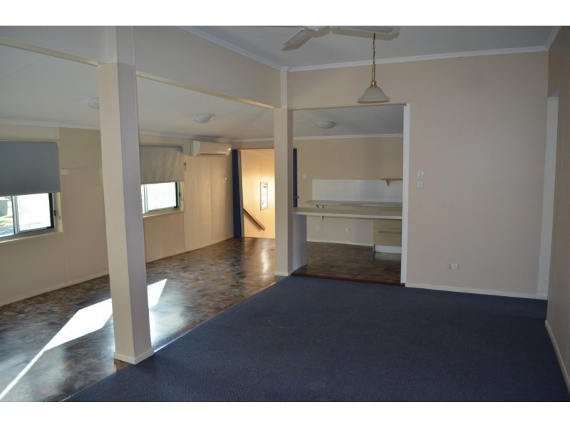 12 Little Street, Emerald QLD 4720