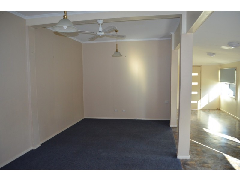 12 Little Street, Emerald QLD 4720
