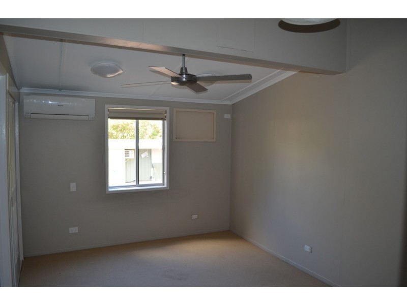 12 Little Street, Emerald QLD 4720