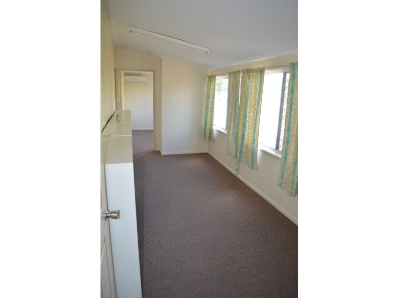12 Little Street, Emerald QLD 4720