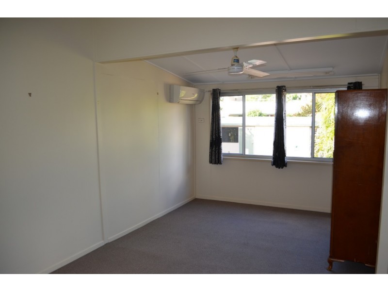 12 Little Street, Emerald QLD 4720