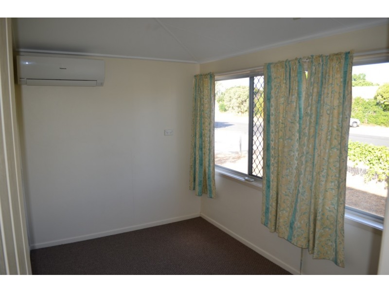 12 Little Street, Emerald QLD 4720
