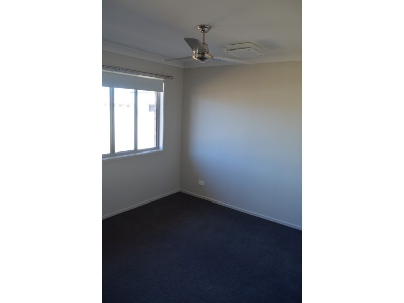 16 Newman Drive, Emerald QLD 4720