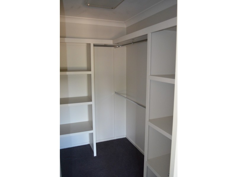 16 Newman Drive, Emerald QLD 4720