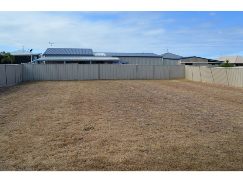 16 Newman Drive, Emerald QLD 4720