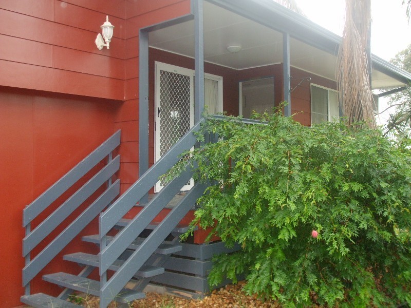 4  Thomas Place, Emerald QLD 4720