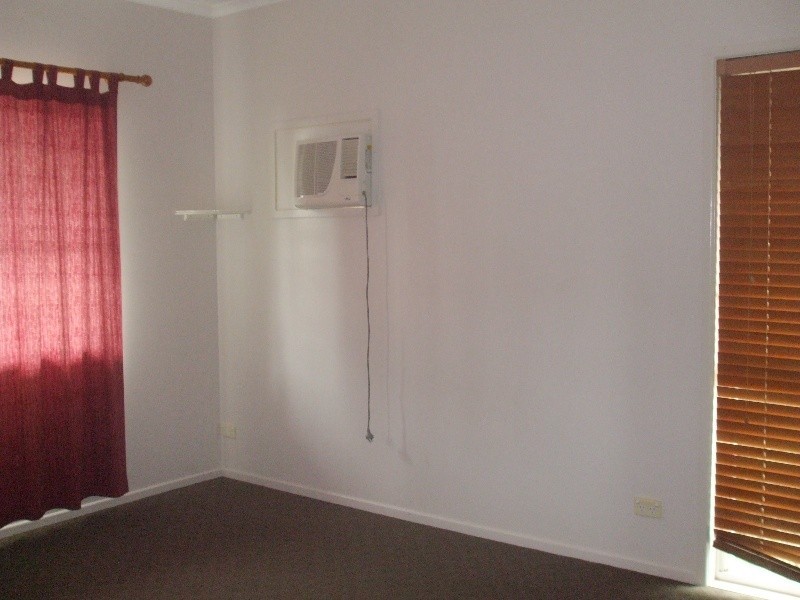 4  Thomas Place, Emerald QLD 4720