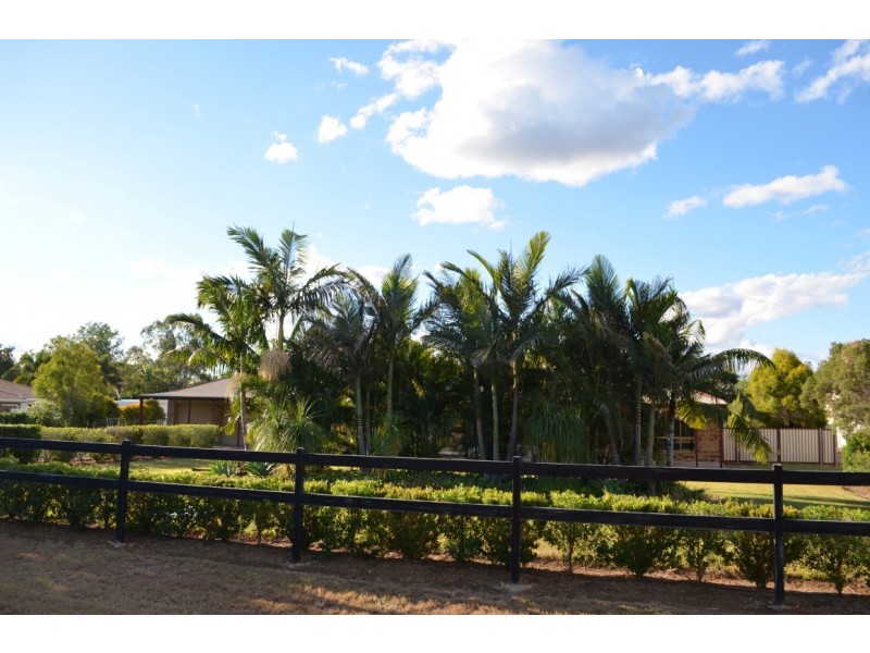 16 Akubra Drive, Emerald QLD 4720