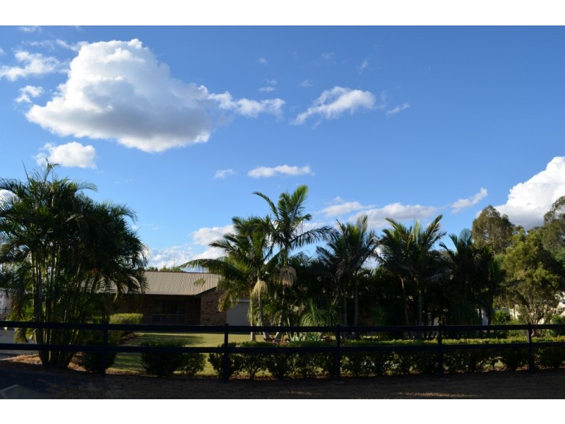 16 Akubra Drive, Emerald QLD 4720