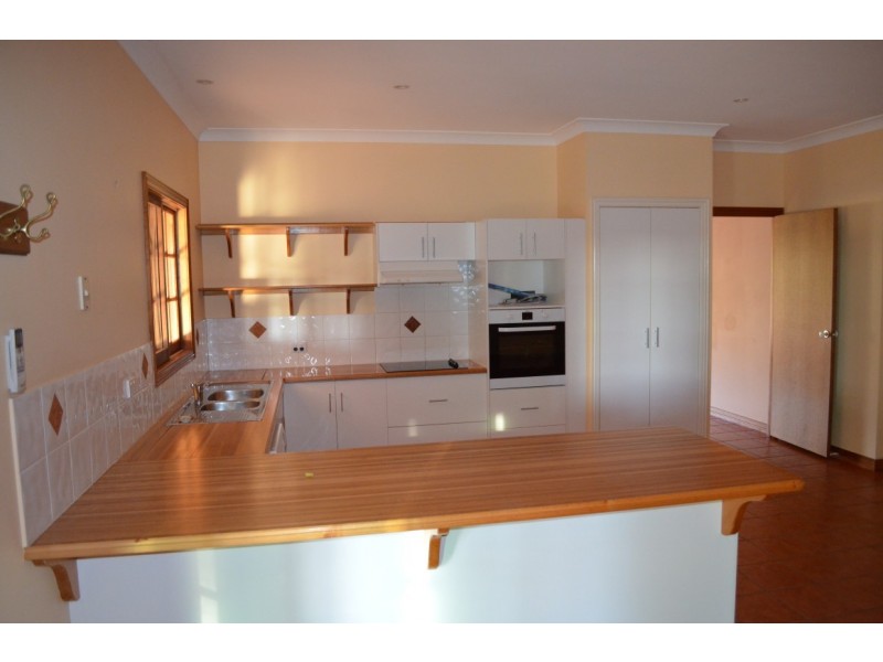 23 Akubra Drive, Emerald QLD 4720