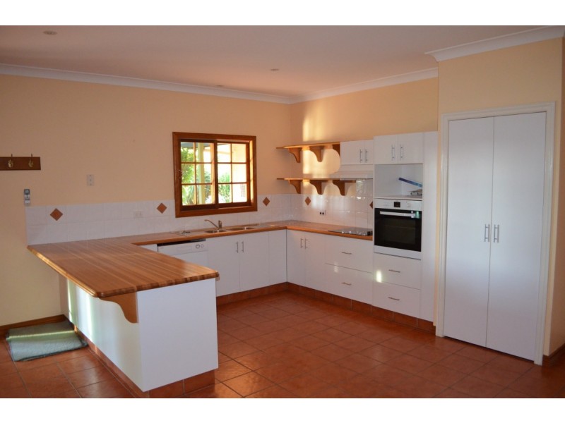 23 Akubra Drive, Emerald QLD 4720