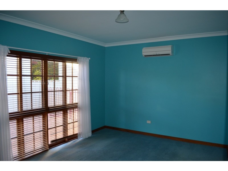 23 Akubra Drive, Emerald QLD 4720