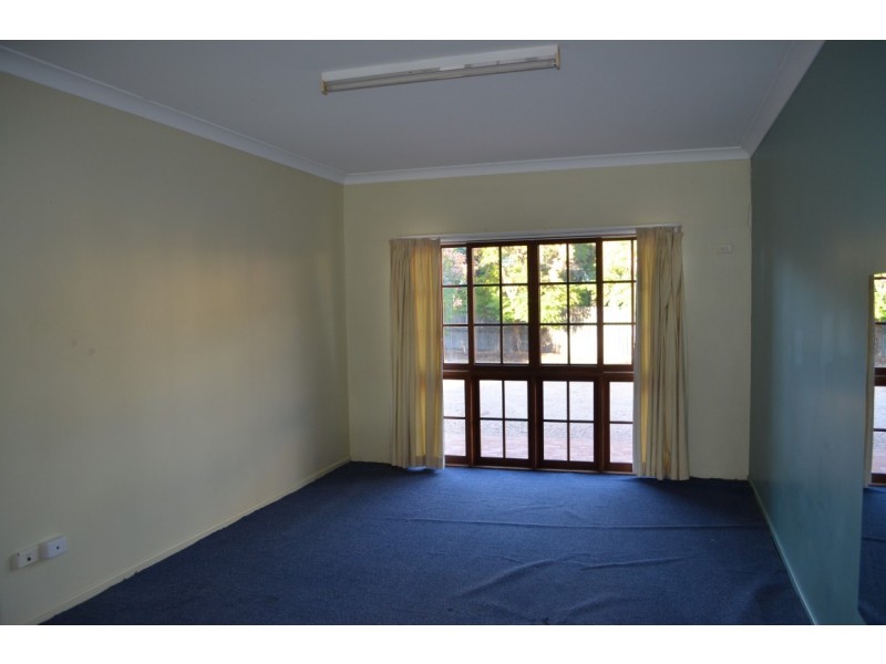 23 Akubra Drive, Emerald QLD 4720