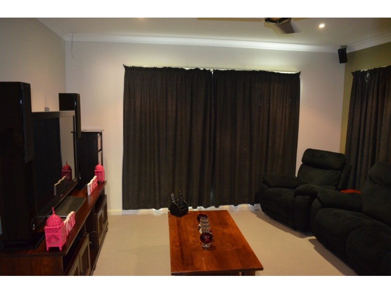 6 Brokenwood Street, Emerald QLD 4720
