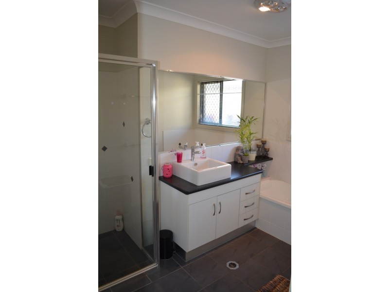 6 Brokenwood Street, Emerald QLD 4720