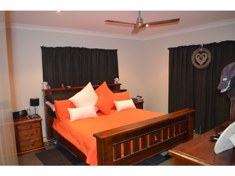 6 Brokenwood Street, Emerald QLD 4720