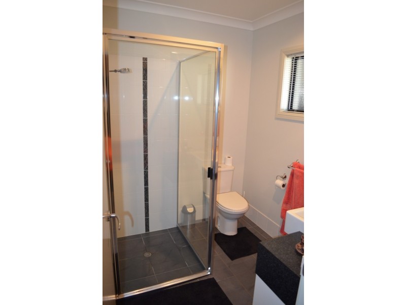 6 Brokenwood Street, Emerald QLD 4720
