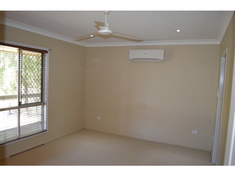 10 Clark Drive, Emerald QLD 4720
