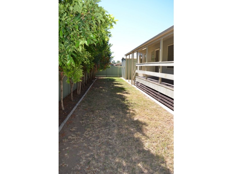 10 Clark Drive, Emerald QLD 4720