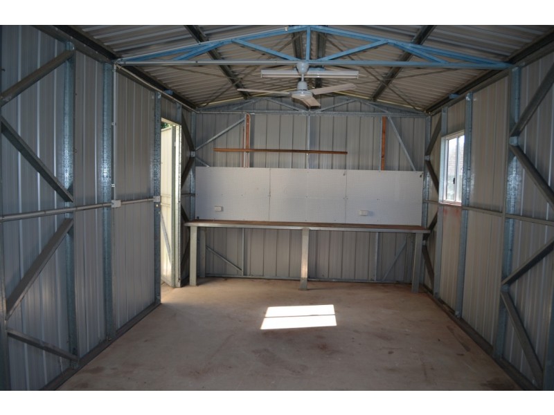 10 Clark Drive, Emerald QLD 4720