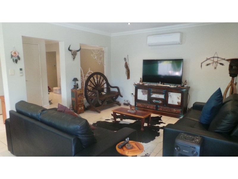 15 Saville Street, Emerald QLD 4720