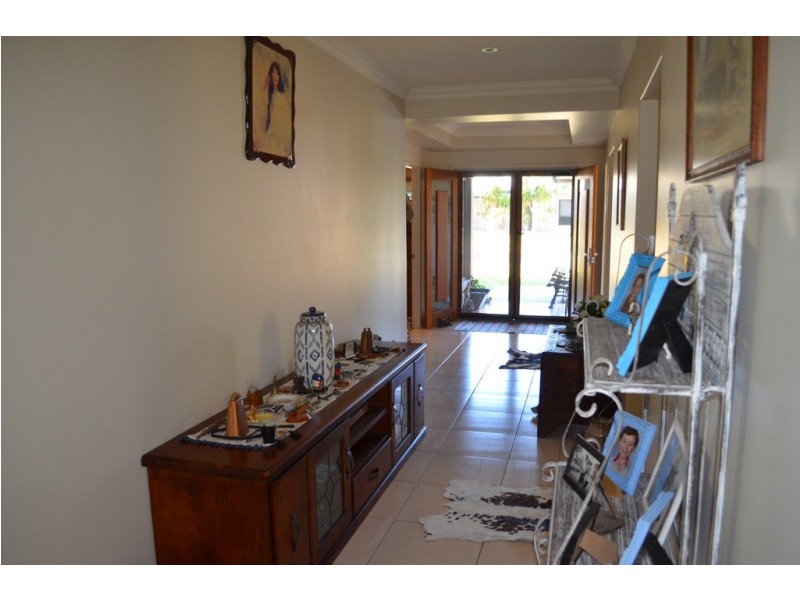 15 Saville Street, Emerald QLD 4720