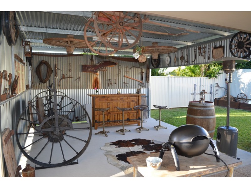 15 Saville Street, Emerald QLD 4720