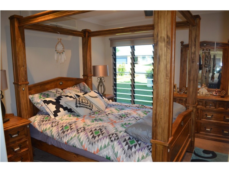 15 Saville Street, Emerald QLD 4720