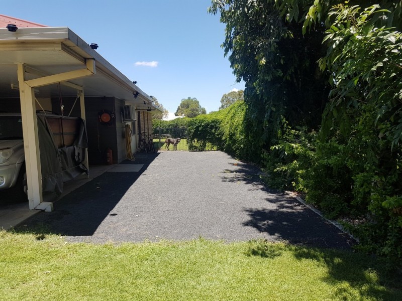 76 Braeside Road, Emerald QLD 4720