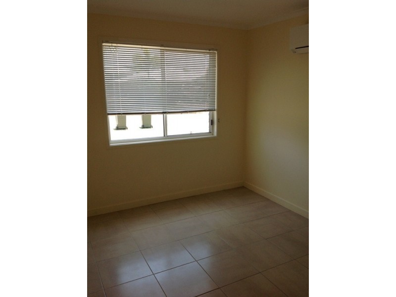 18 Barry Street, Emerald QLD 4720